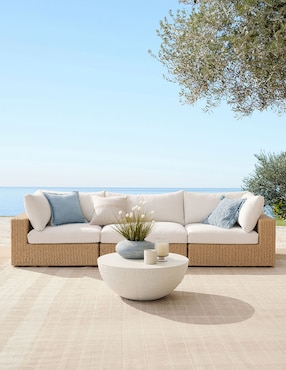 Sala modular PB Kostas Pottery Barn de ratán natural
