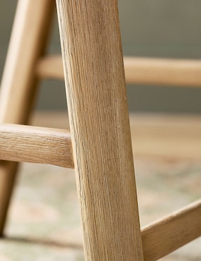 Silla con brazos Nishan de madera de caucho