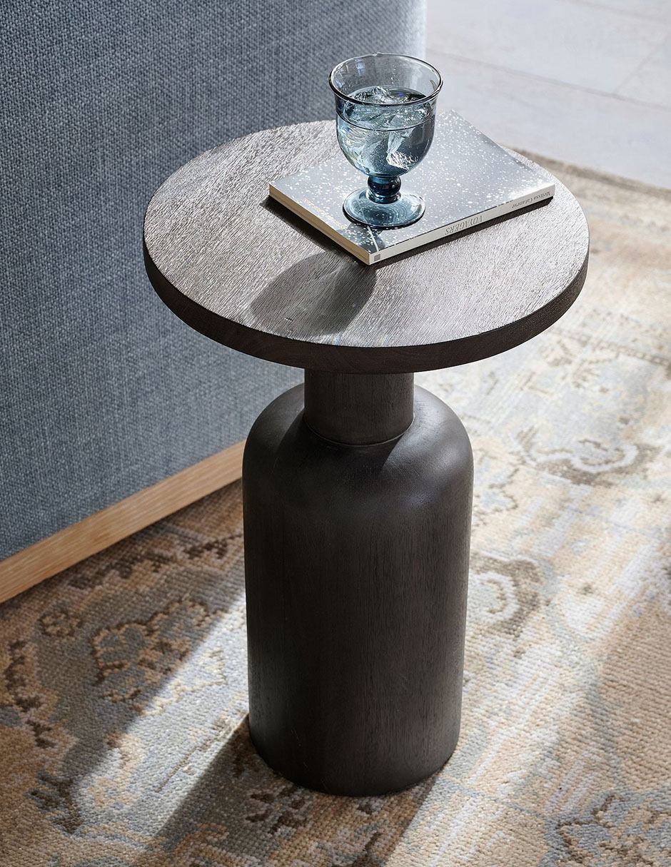 Mesa de acento Larkin 3